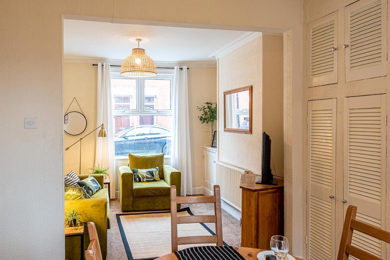 2 Bed, Up To 6 Guests Near Chester City Centre Zewnętrze zdjęcie