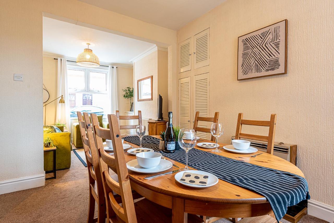 2 Bed, Up To 6 Guests Near Chester City Centre Zewnętrze zdjęcie