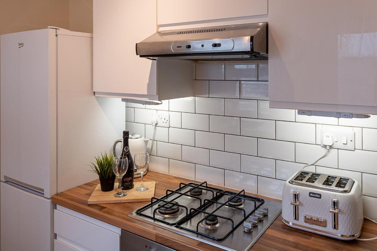 2 Bed, Up To 6 Guests Near Chester City Centre Zewnętrze zdjęcie