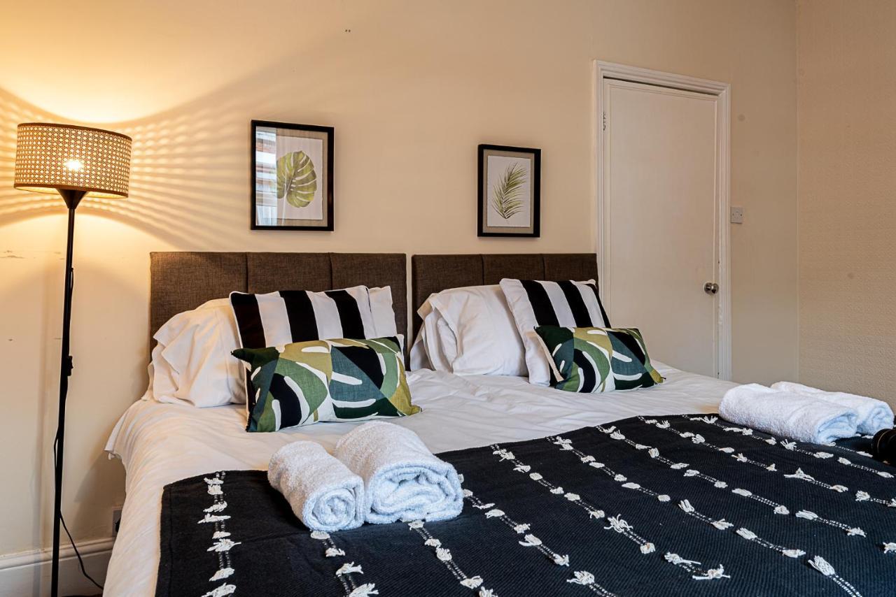 2 Bed, Up To 6 Guests Near Chester City Centre Zewnętrze zdjęcie