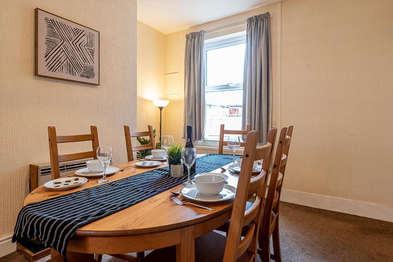 2 Bed, Up To 6 Guests Near Chester City Centre Zewnętrze zdjęcie