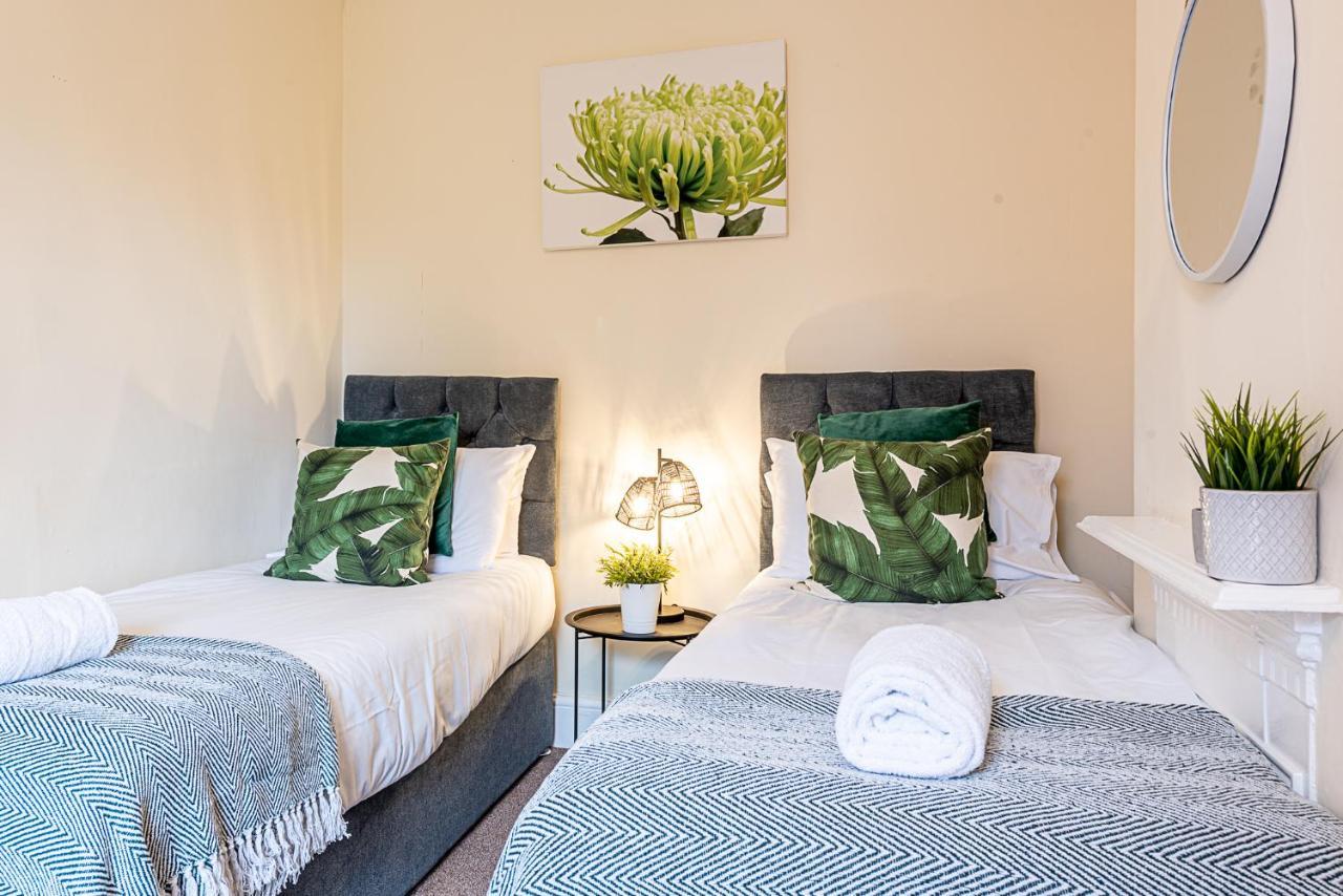 2 Bed, Up To 6 Guests Near Chester City Centre Zewnętrze zdjęcie
